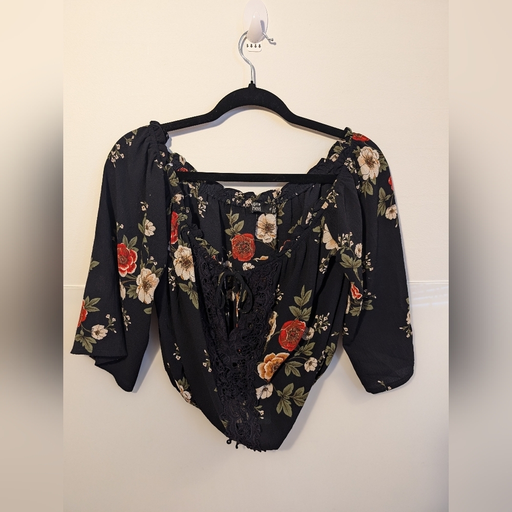 Paper Heart Off the Shoulder top size XL
